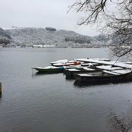 River Mosel Holiday Homes, Meerfeld Studio With A Lake View 外观 照片