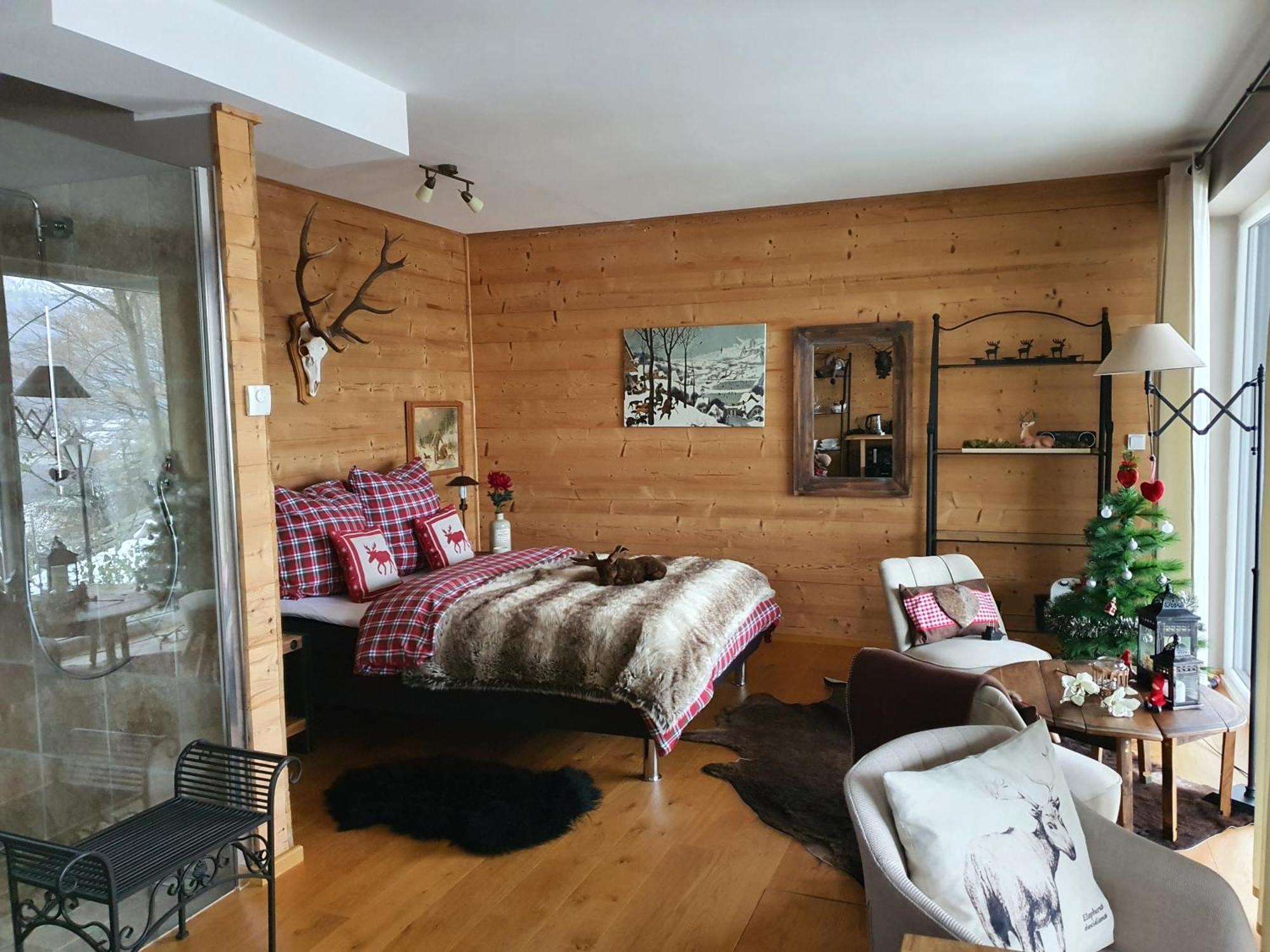 River Mosel Holiday Homes, Meerfeld Studio With A Lake View 外观 照片