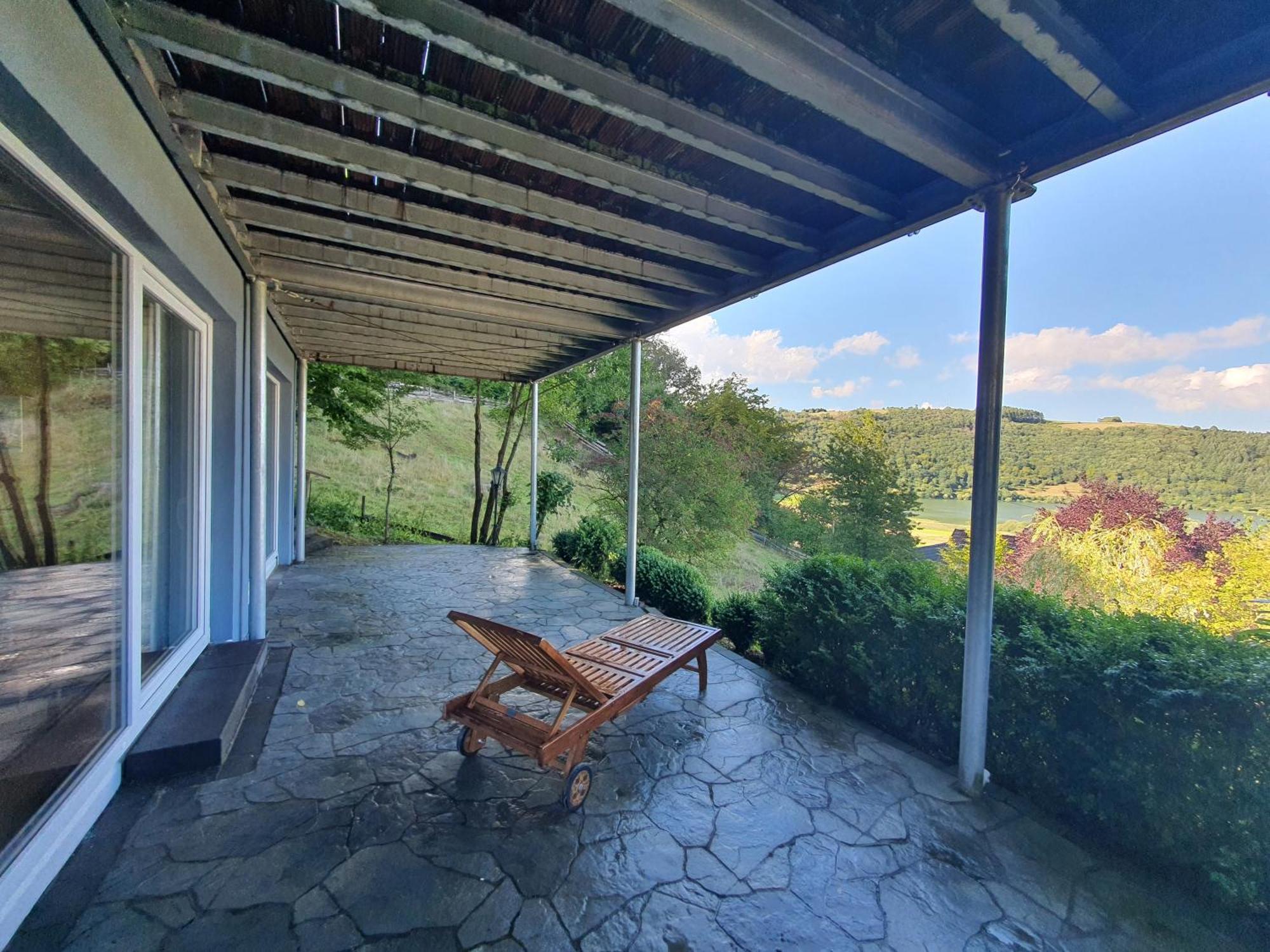 River Mosel Holiday Homes, Meerfeld Studio With A Lake View 外观 照片