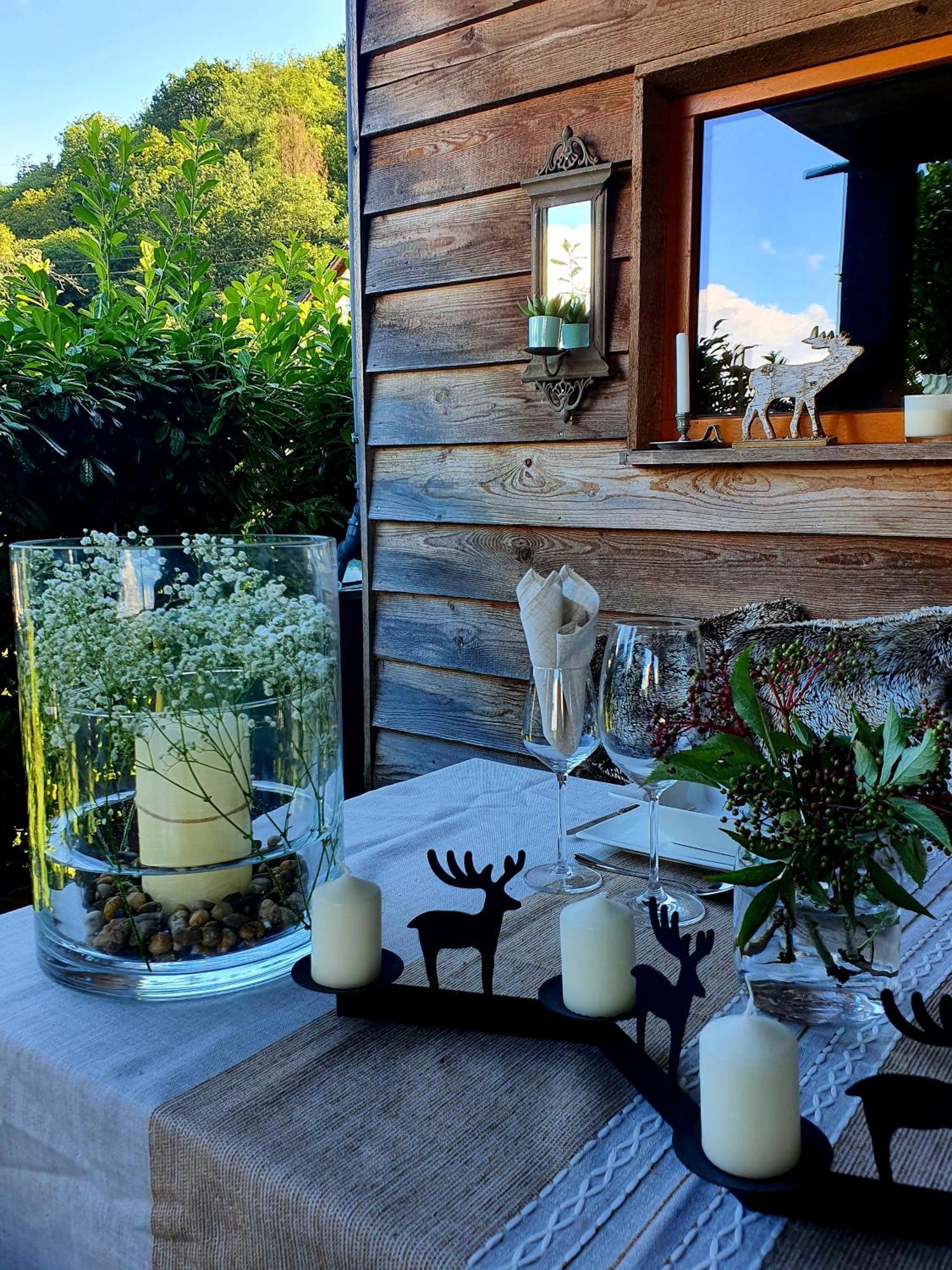 River Mosel Holiday Homes, Meerfeld Studio With A Lake View 外观 照片